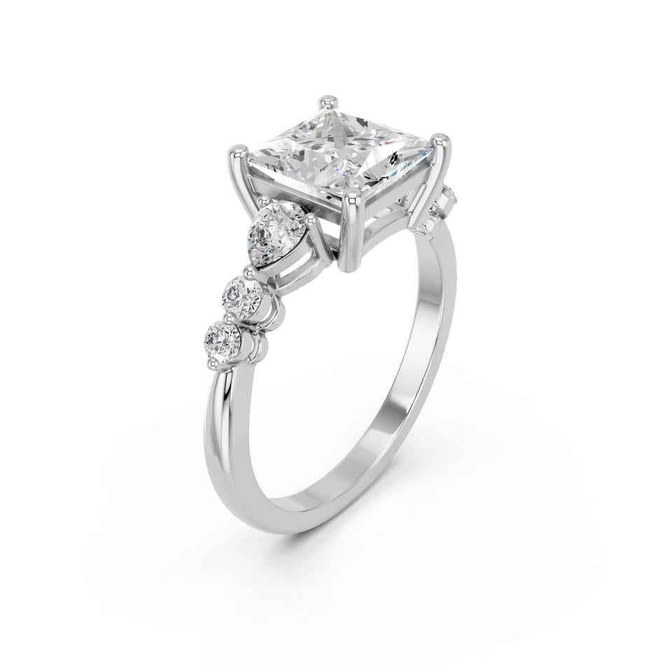 PRINCESS RING WITH SIDE STONES