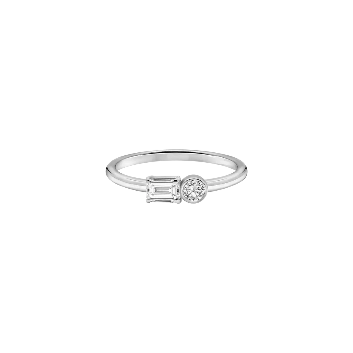EMERALD & ROUND LAB DIAMOND TOI ET MOI RING