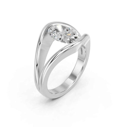 OVAL FANCY BEZEL RING
