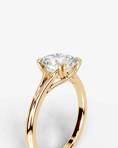 Round Cut Lab Diamond Engagement Ring with classic eight prong| D VS1