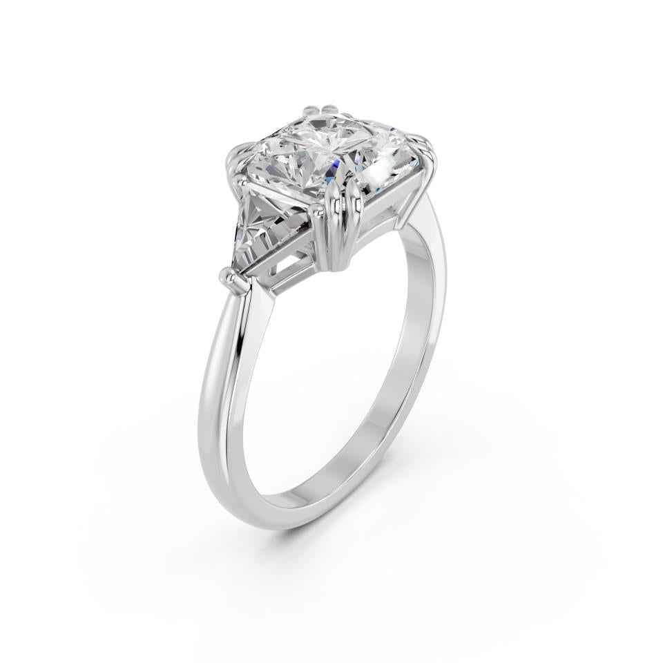PRINCESS RING WITH TRIANGLE SIDE STONES