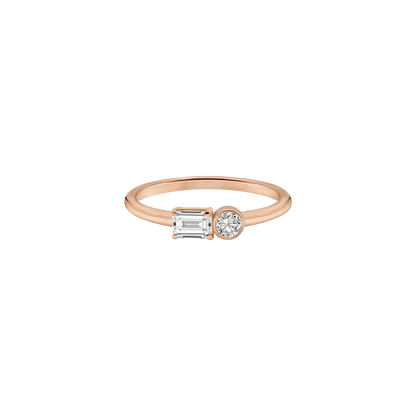 EMERALD & ROUND LAB DIAMOND TOI ET MOI RING