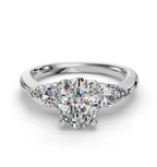 OVAL 3 STONE RING