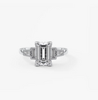 EMERALD VINTAGE RING