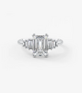 EMERALD VINTAGE RING