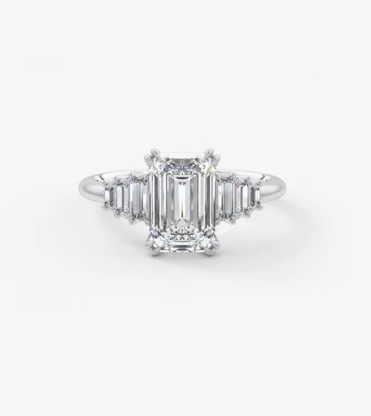 EMERALD VINTAGE RING