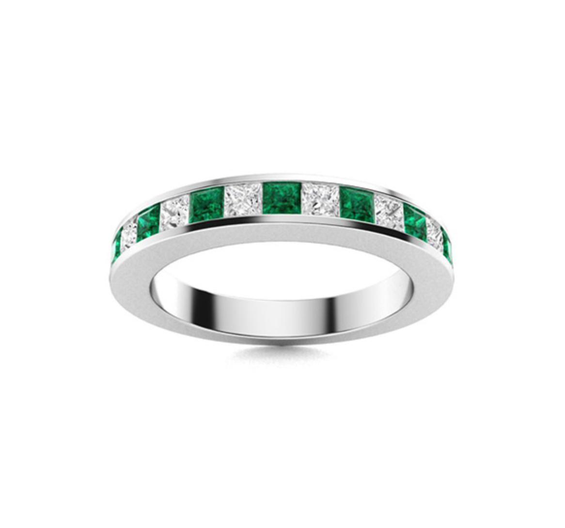 Princess-cut Tsavorite and VS Diamond Wedding Ring