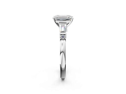EMERALAD BAGUETTE ROUND CHANNEL RING - M&D Signature Jewels