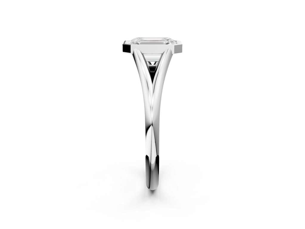 EMERALD ACCENTED BEZEL RING