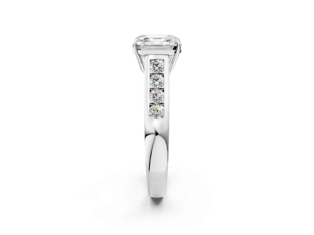 ASSCHER CHANNEL RING