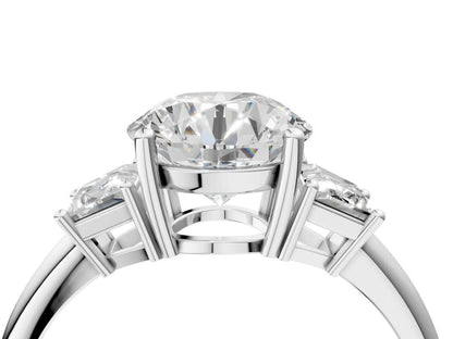 ROUND TRAPAZOID 3 STONE RING - M&D Signature Jewels