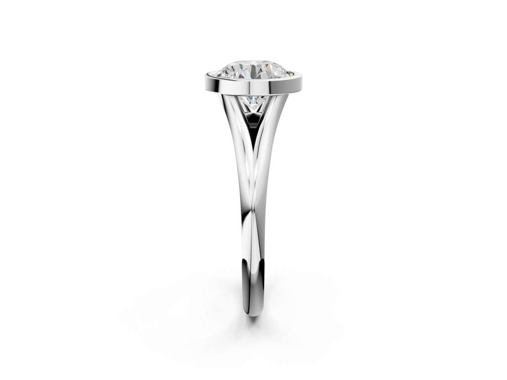 ROUND ACCENTED BEZEL RING