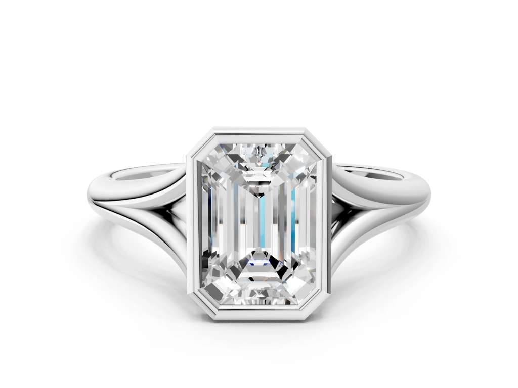 EMERALD ACCENTED BEZEL RING