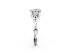 OVAL SOLITAIRE