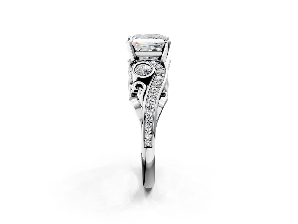 PRINCNESS VINTAGE RING