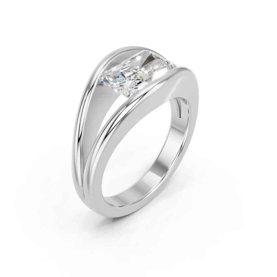 RADIANT E-W FANCY BEZEL RING