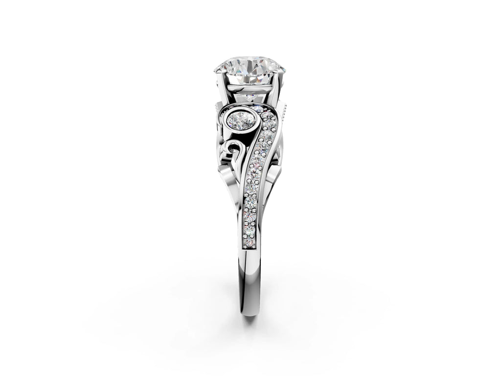 ROUND VINTAGE RING
