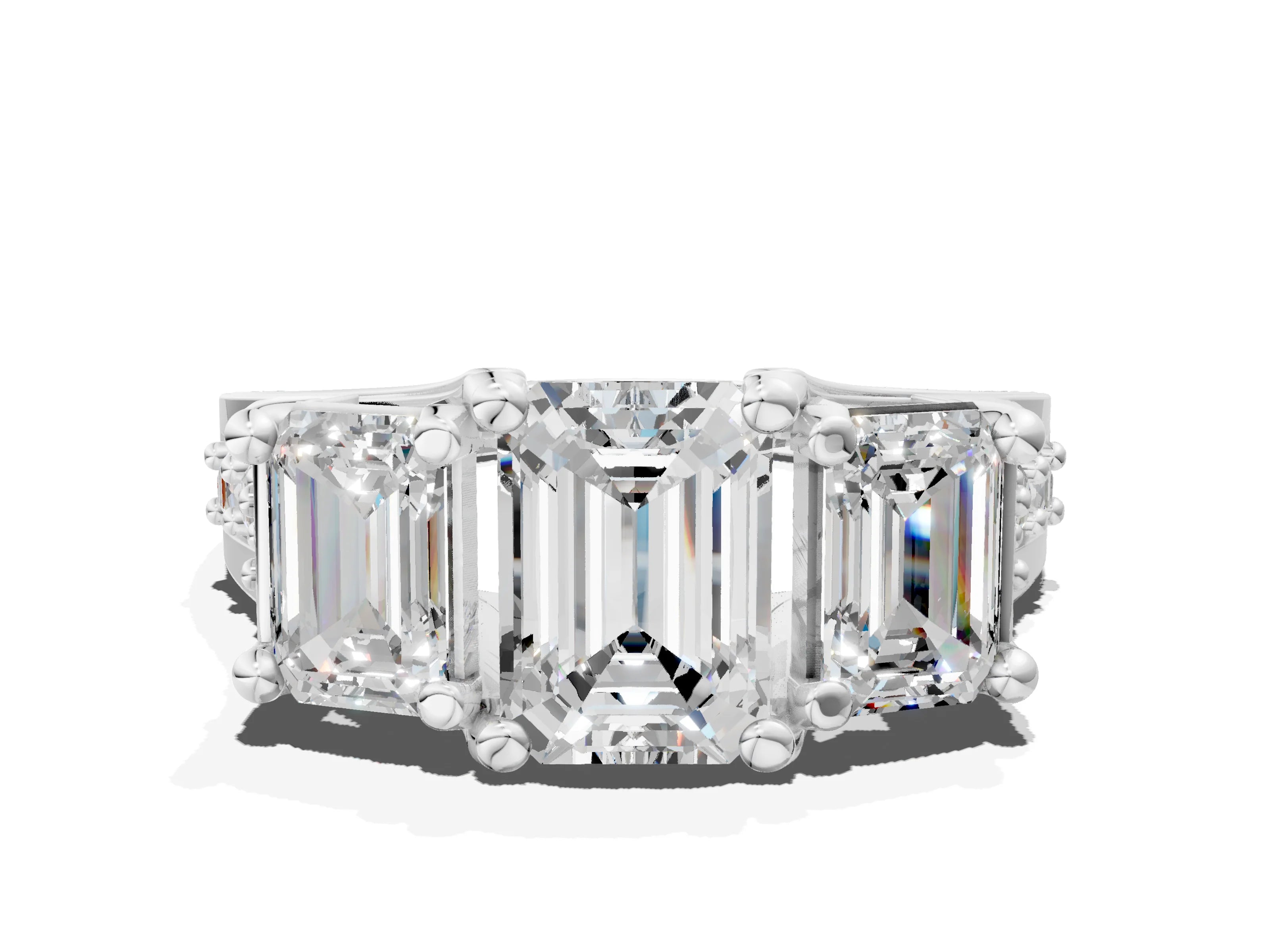 EMERALD 3 STONE RING