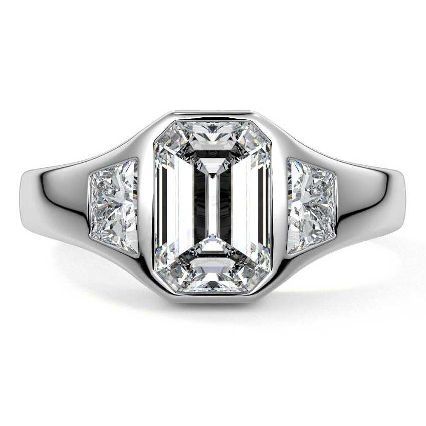 EMERALD 3 STONE RING