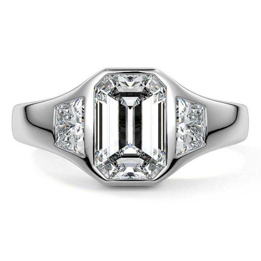 EMERALD 3 STONE RING
