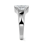 EMERALD 3 STONE RING