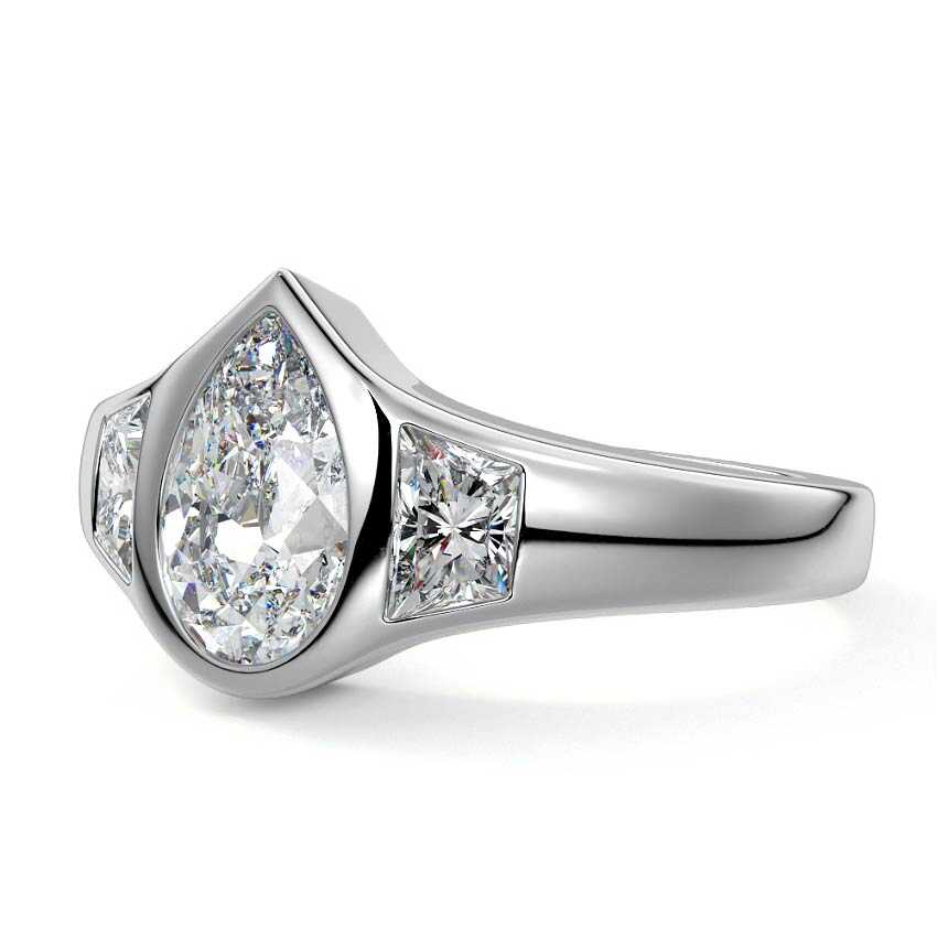 PEAR 3 STONE RING