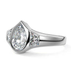 PEAR 3 STONE RING