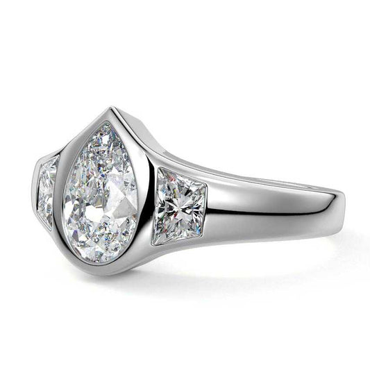 PEAR 3 STONE RING