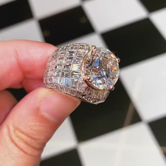 ROUND FANCY RING