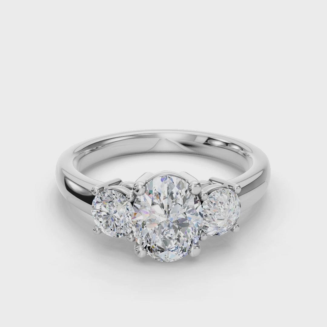 OVAL 3 STONE RING
