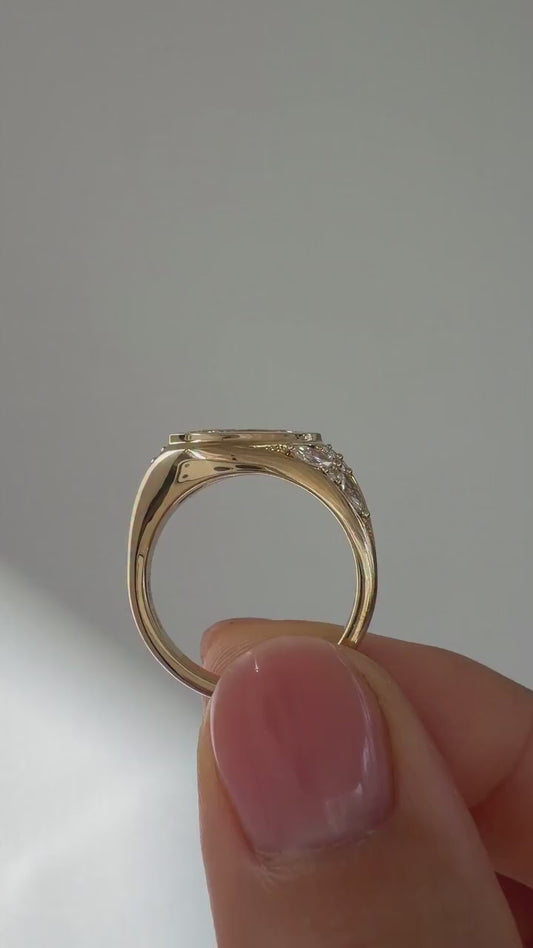 MARQUISE SIDE STONE RING