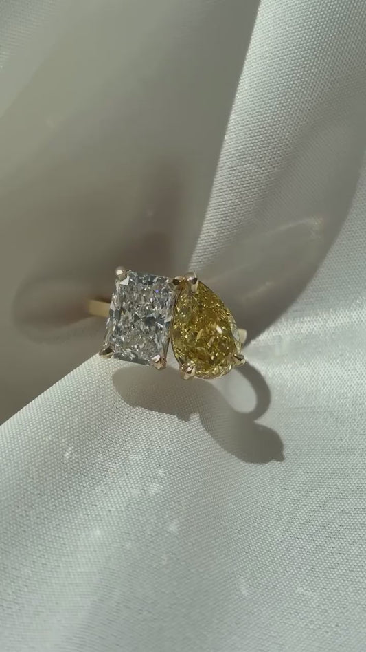 RADIANT PEAR TOI MOI RING